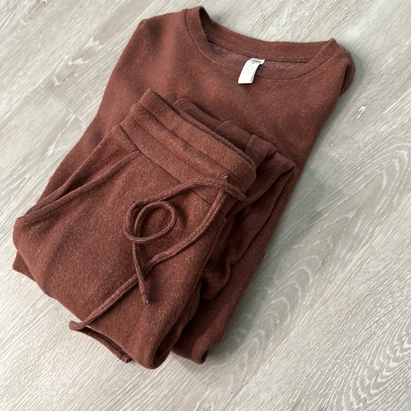 Formica lounge 2pc set xsmall NWOT - Picture 4 of 7